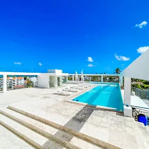 Rooftop Pool Ducassi Studio Deluxe Beach Club & Spa ***** Punta Cana