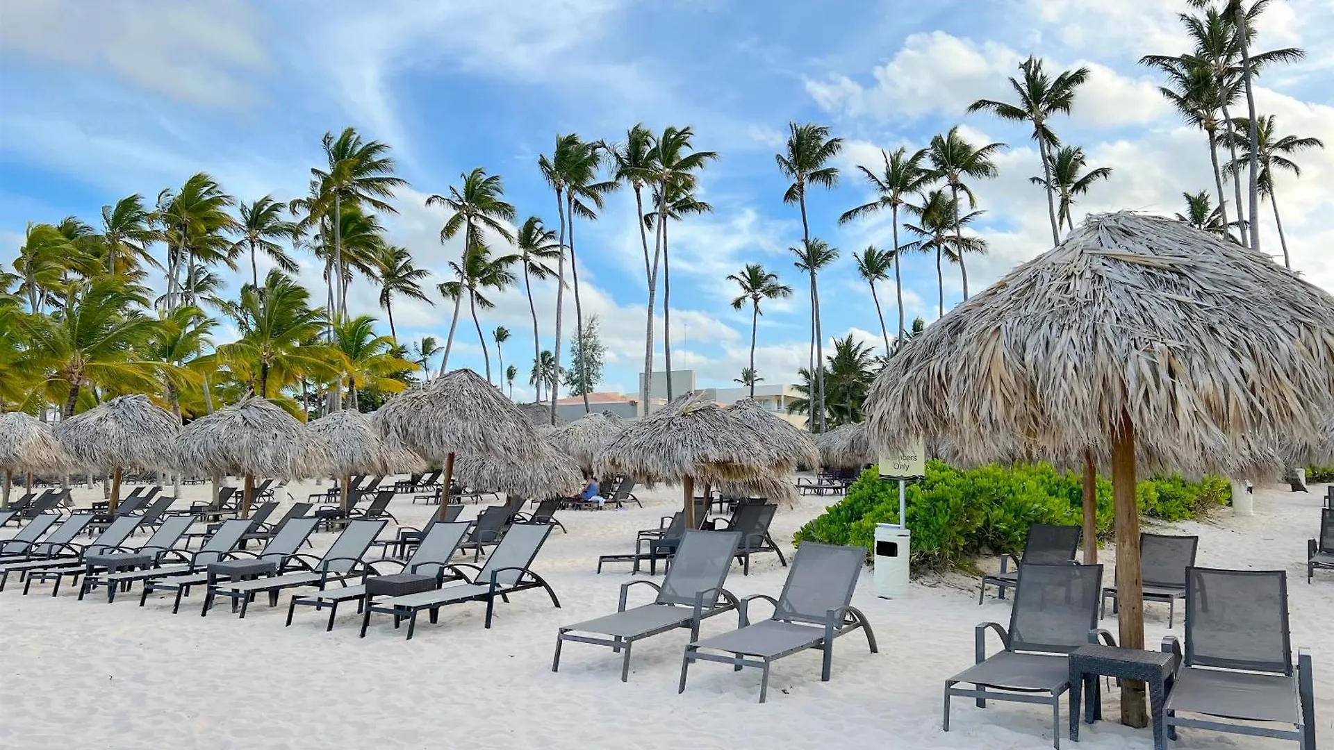 Sol Caribe Suites - Playa Los Corales - Beach Club, Wifi, Swimming Pool Punta Cana